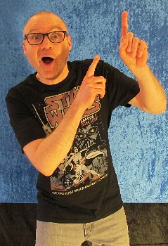 FREISTIL Theater: Mord auf der UFO-Tagung - Tobias Schröder