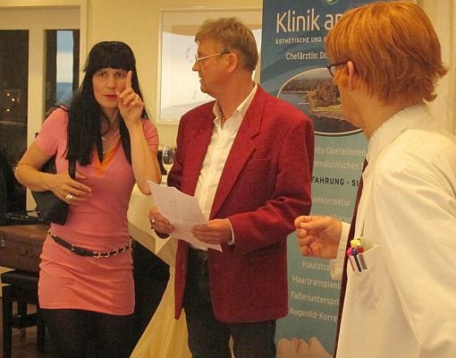 Bild Mord auf der Klinik-Feier