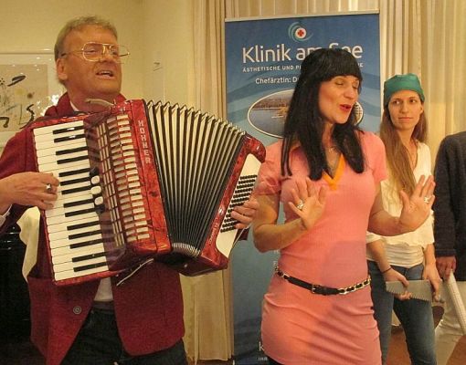 Bild Mord auf der Klinik-Feier