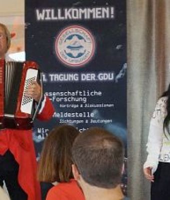 mord-auf-der-ufo-tagung-klein_(1)